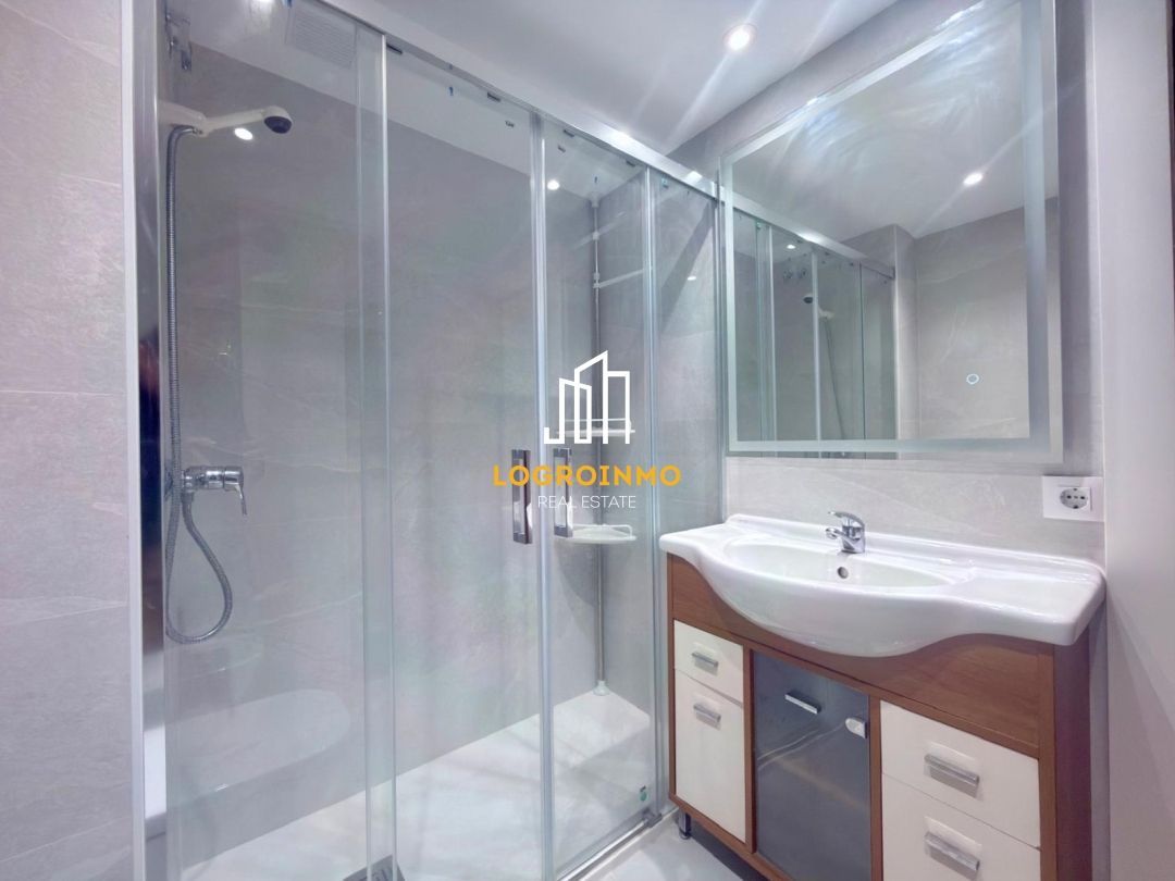 Bany de Pis en venda en  Logroño amb Calefacció i Moblat