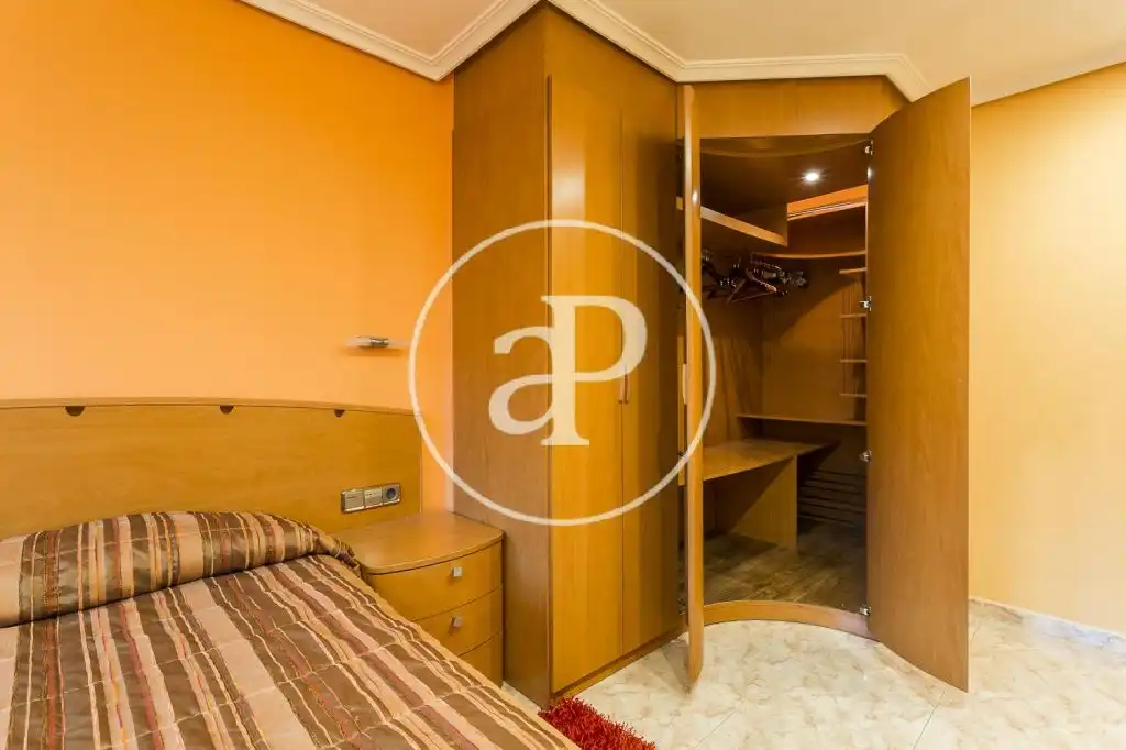 Flat for rent in Av. del General Avilés, Sant Pau