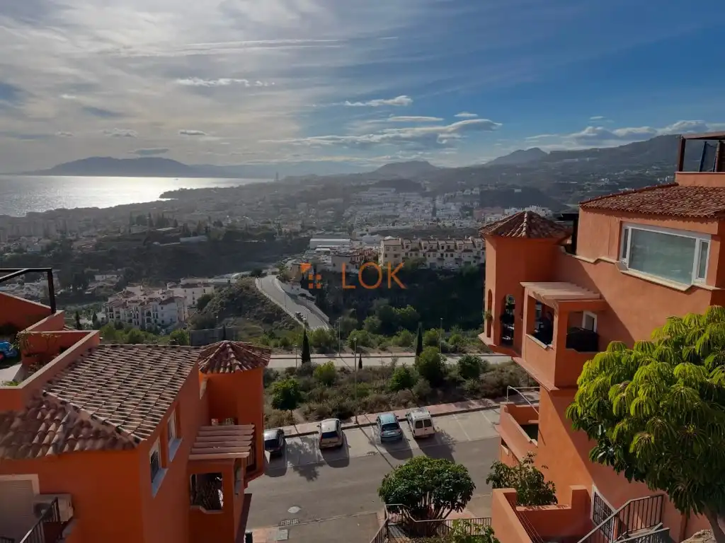 Vista exterior de Piso en venta en Rincón de la Victoria con Aire acondicionado, Terraza y Piscina