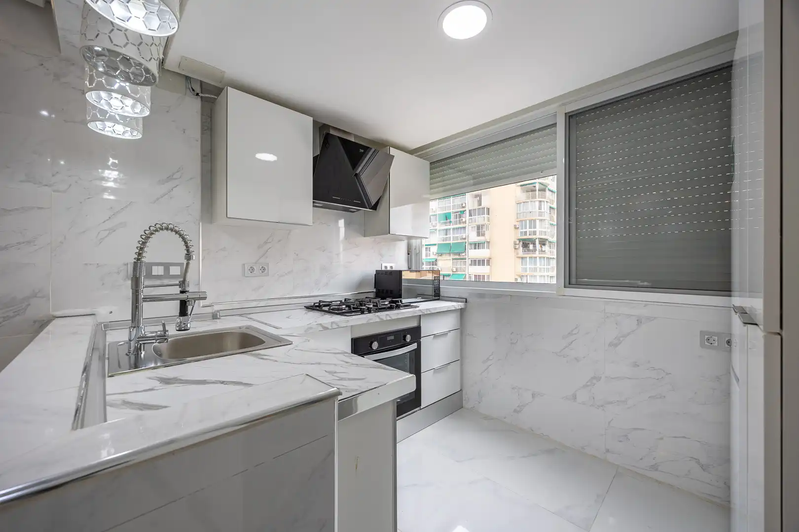 Cocina de Apartamento en venta en Benidorm con Piscina, Amueblado y Piscina comunitaria