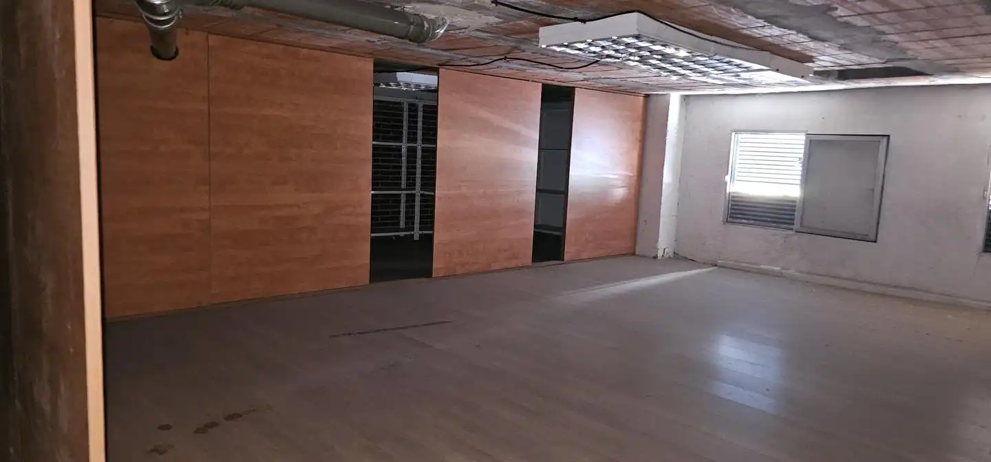 Commercial properties for sale in Avenida del Pinar, Parque Lisboa - La Paz