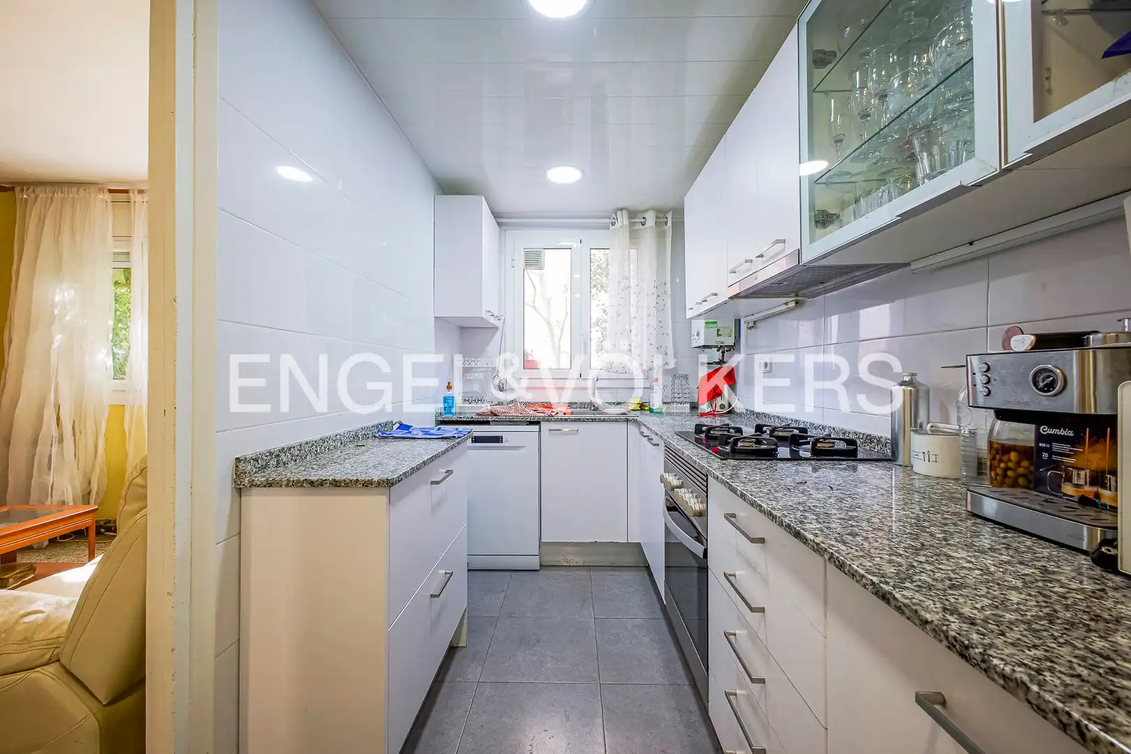 Cocina de Casa o chalet en venta en Barcelona con Aire acondicionado, Calefacción y Jardín privado