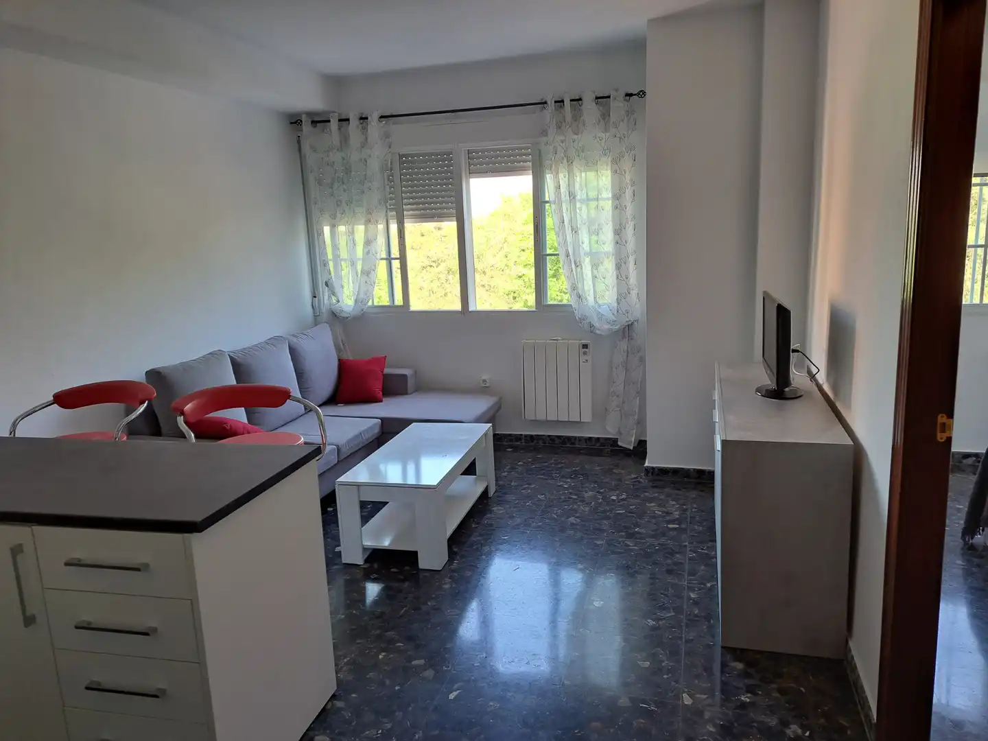 Sala de estar de Piso de alquiler en Armilla con Amueblado, Lavadora y Microondas