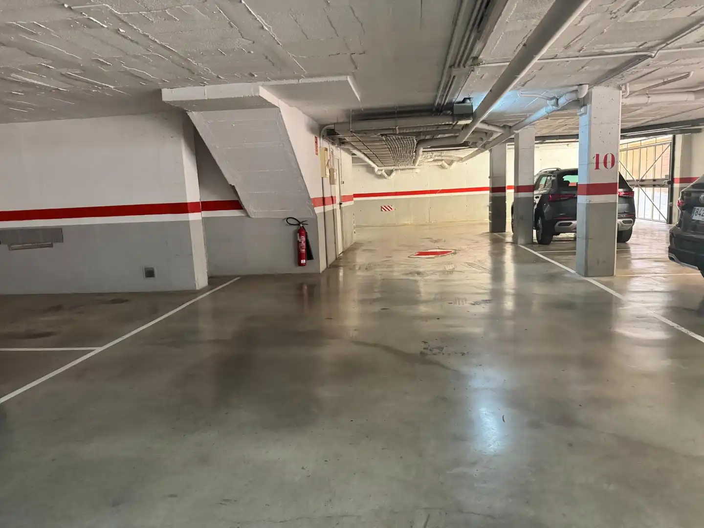 Parking de Piso en venta en Castelldefels con Aire acondicionado, Jardín privado y Amueblado