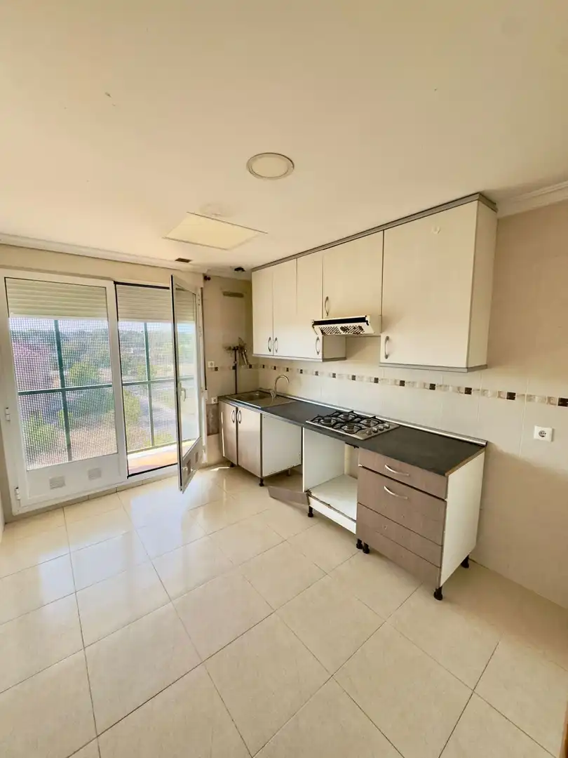 Cocina de Ático en venta en Valdepeñas con Terraza y Balcón