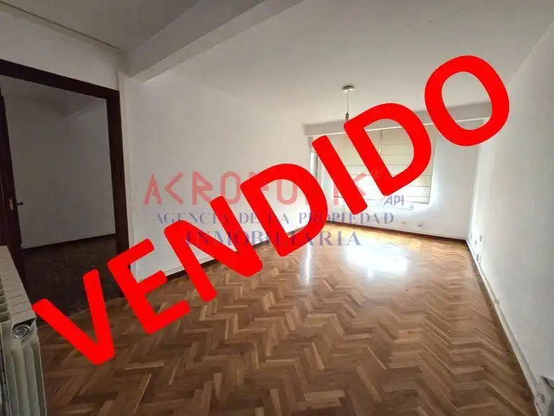 Piso con ascensor en venta en San Claudio - La Chantría