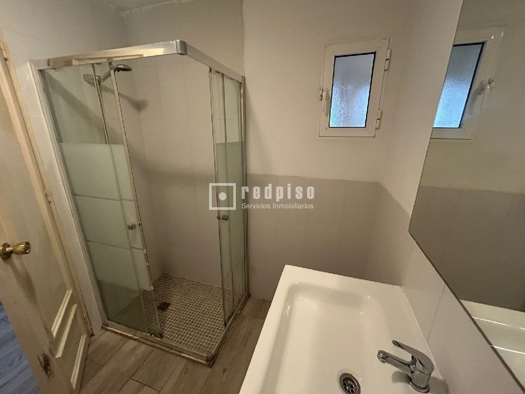 Bathroom of Flat to rent in Alicante / Alacant  with Heating