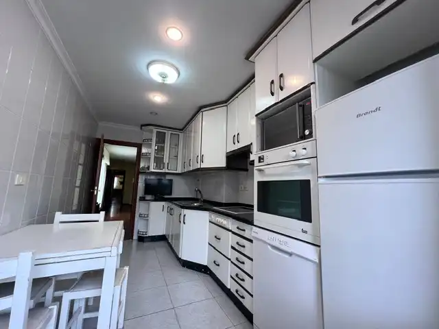 Cocina de Piso en venta en A Coruña Capital  con Calefacción, Parquet y Trastero