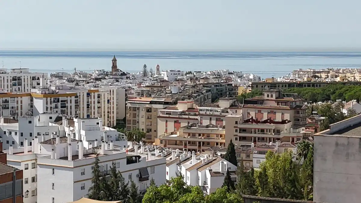 Vista exterior de Planta baja en venta en Estepona con Aire acondicionado, Jardín privado y Terraza