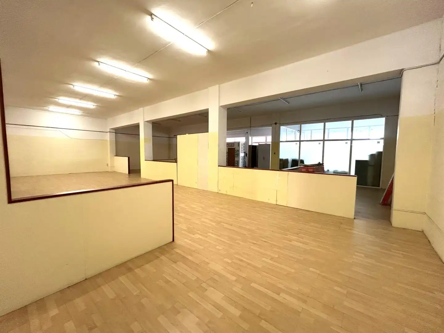 Nau industrial de lloguer en L'Hospitalet de Llobregat