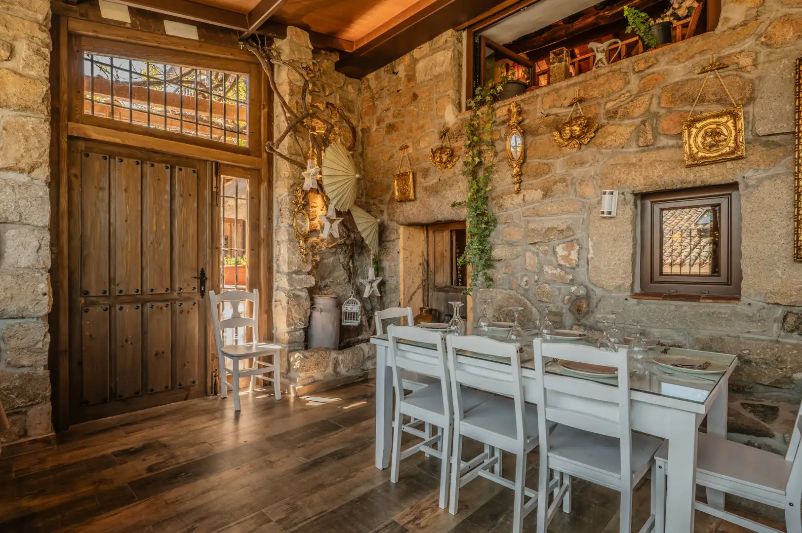 Comedor de Local en venta en Santa María de la Alameda con Calefacción, Amueblado y Alarma