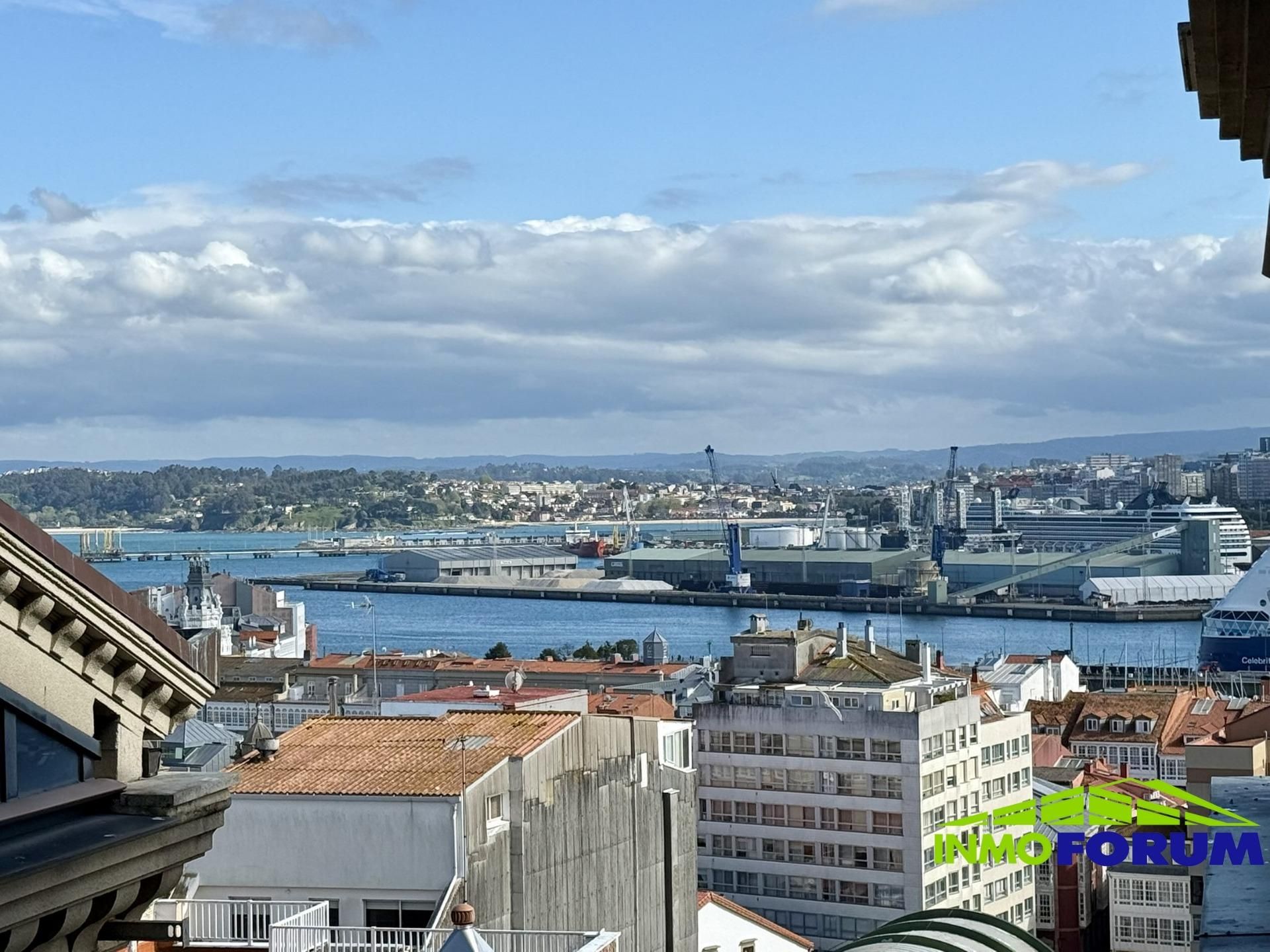 Exterior view of Flat for sale in A Coruña Capital   with Heating, Parquet flooring and Storage room