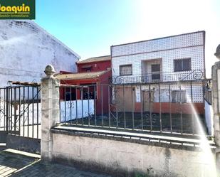 Exterior view of House or chalet for sale in  Córdoba Capital  with Terrace and Balcony