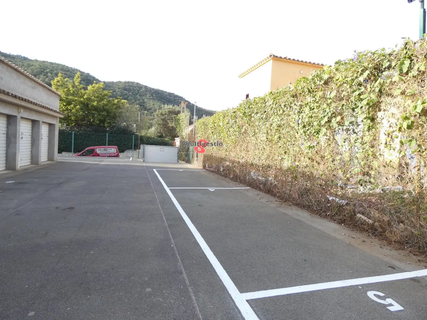 Individual de lloguer a Carrer Besalú, imagen 6