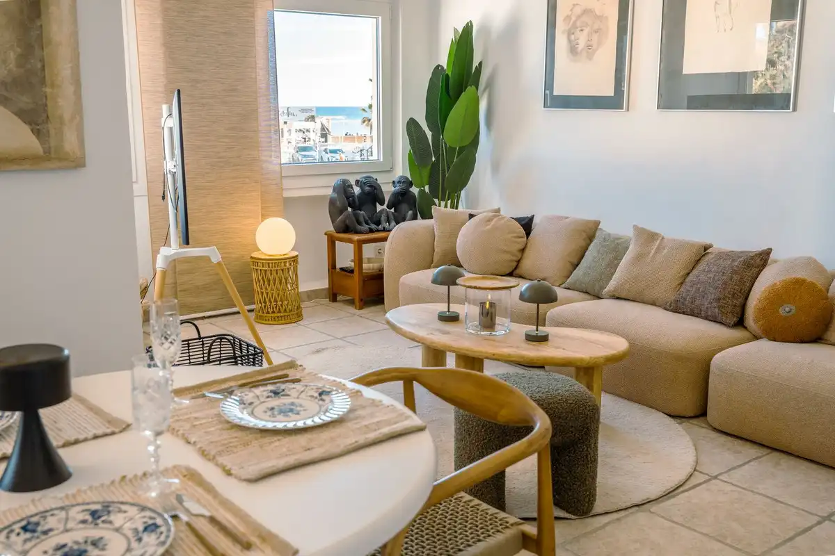 Sala d'estar de Casa adosada de lloguer en Marbella amb Piscina comunitària