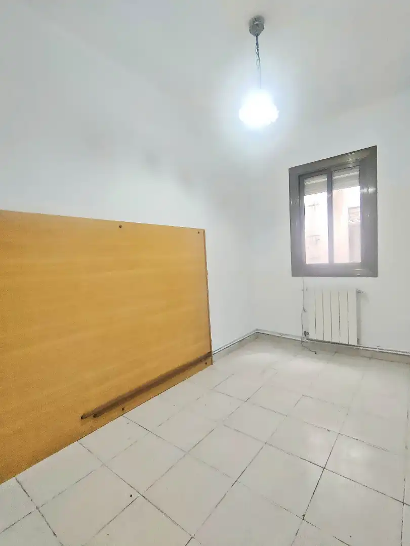 Habitación de Piso en venta en Barcelona con Balcón