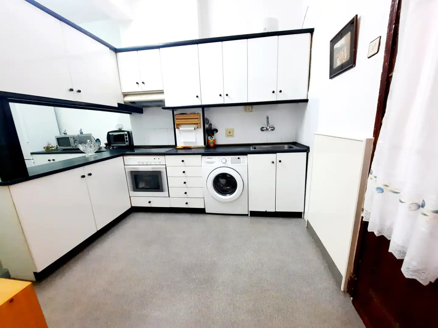 Flat with balcony for sale in Lasesarre, imagen 7