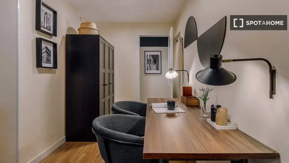Bedroom of Flat for rent in Madrid  with Air Conditioner, Heating and Furnished