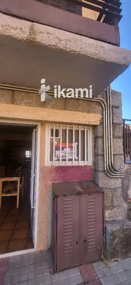 Buildings for sale in Peguerinos