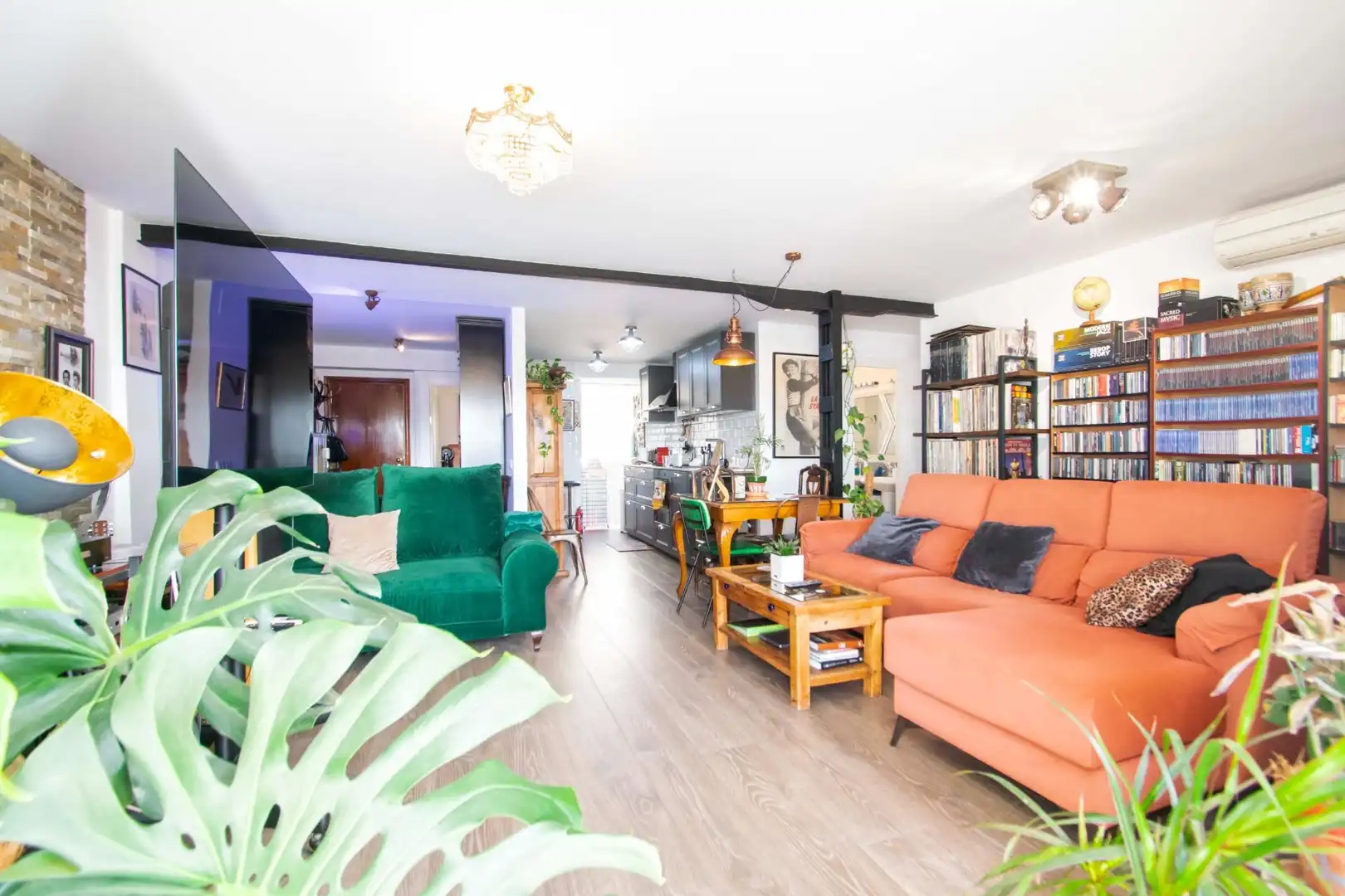 Sala d'estar de Pis en venda en Sevilla amb Aire condicionat i Terrassa