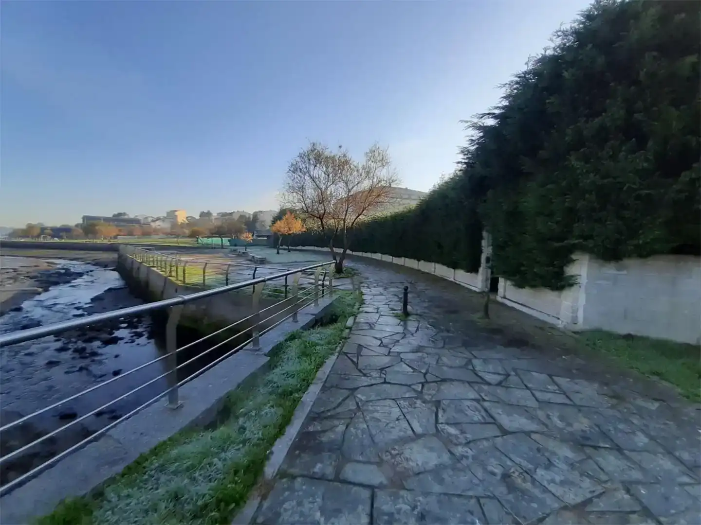 Vista exterior de Casa o xalet en venda en Cabana de Bergantiños amb Jardí privat, Parquet i Traster