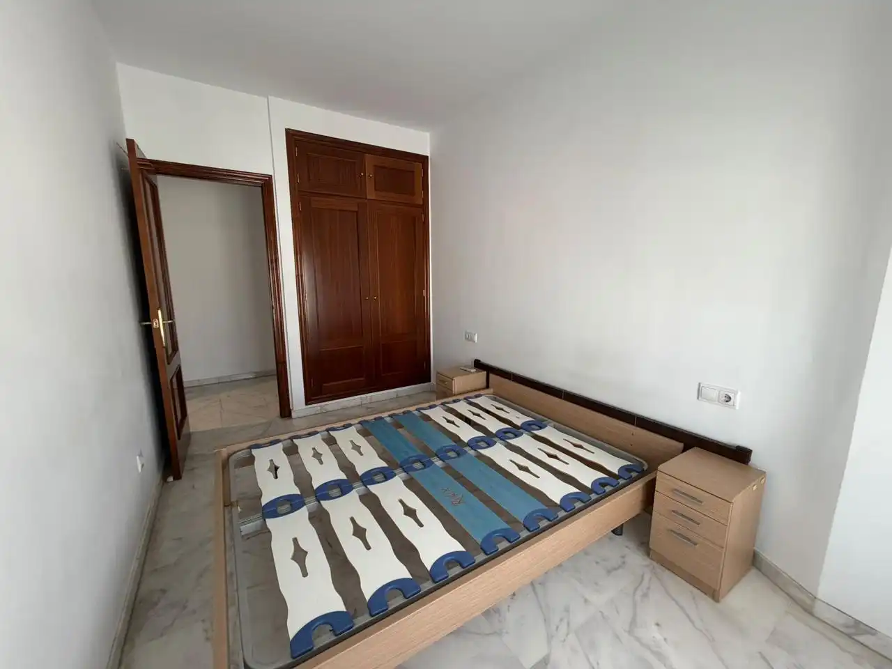 Dormitori de Pis de lloguer en Alcalá de Guadaira amb Aire condicionat, Moblat i Balcó