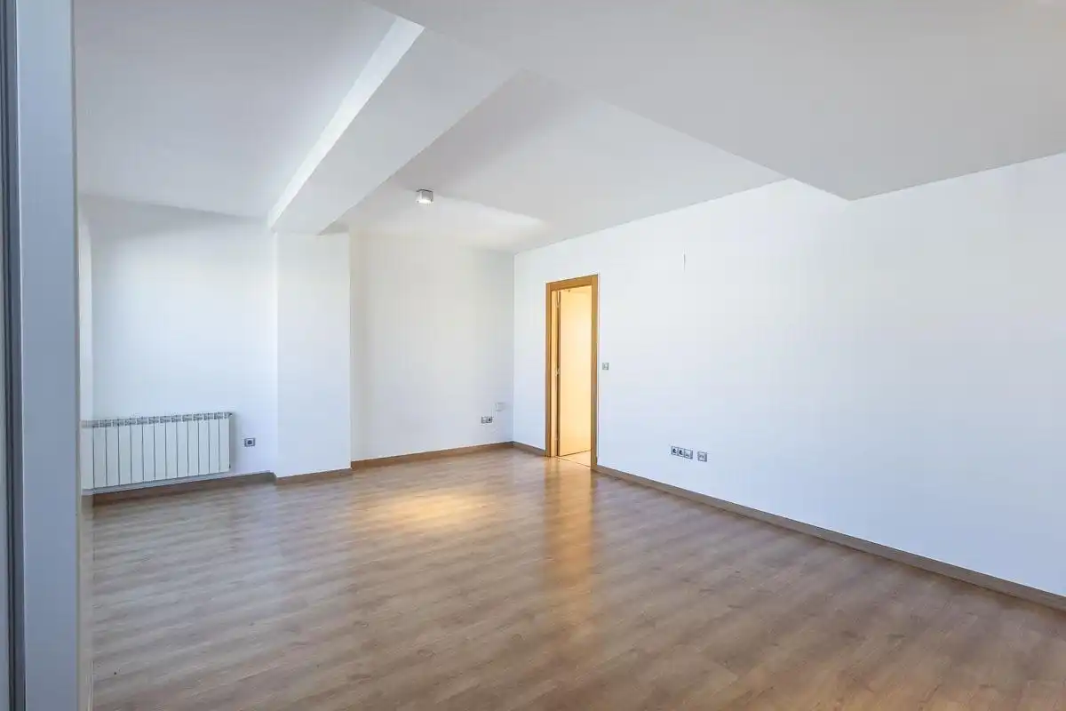 Dachboden zur Miete in Churriana de la Vega mit Klimaanlage, Heizung und Balkon