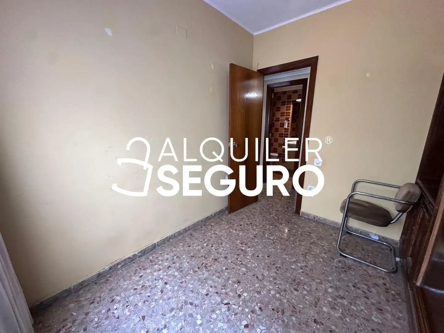 Habitación de Piso de alquiler en Valencia con Aire acondicionado y Amueblado