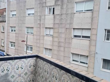 Pis amb balcó en venda a Rúa do Doutor Corbal
