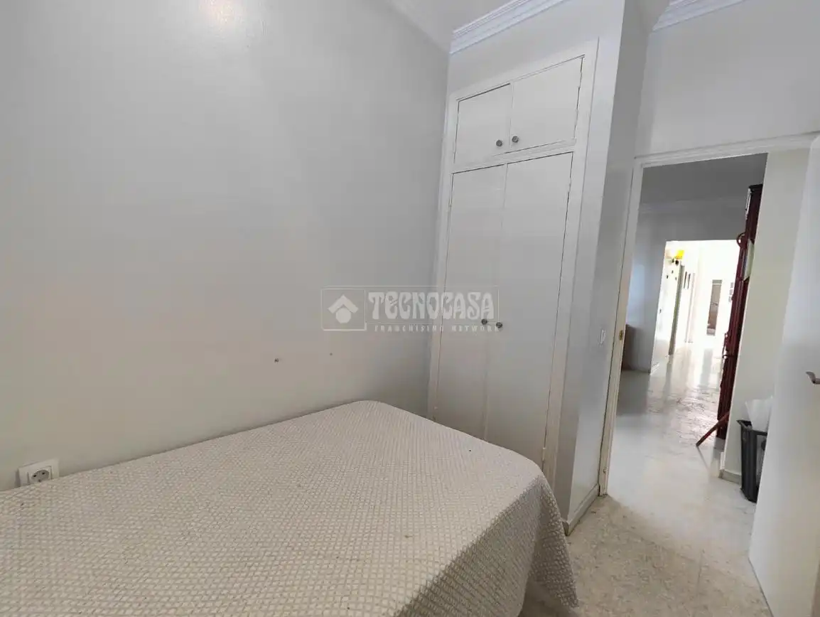 Dormitori de Casa o xalet en venda en Los Palacios y Villafranca amb Aire condicionat
