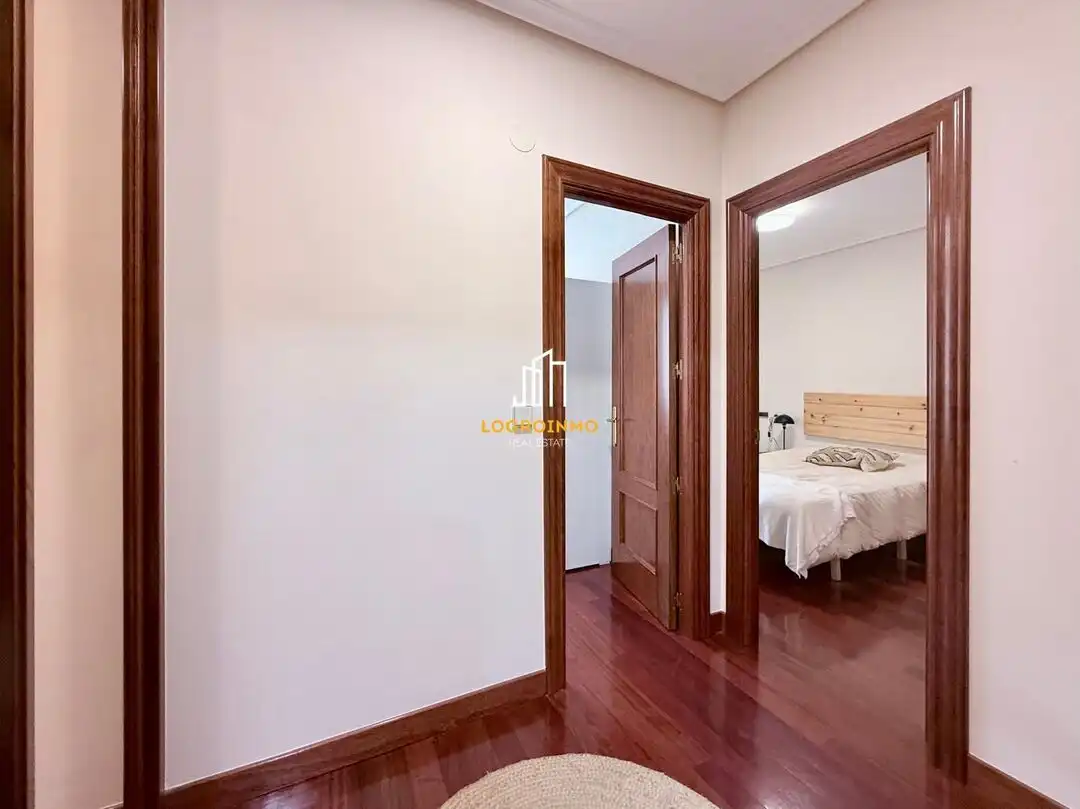Schlafzimmer von Wohnung zur Miete in  Logroño mit Klimaanlage, Heizung und Abstellraum