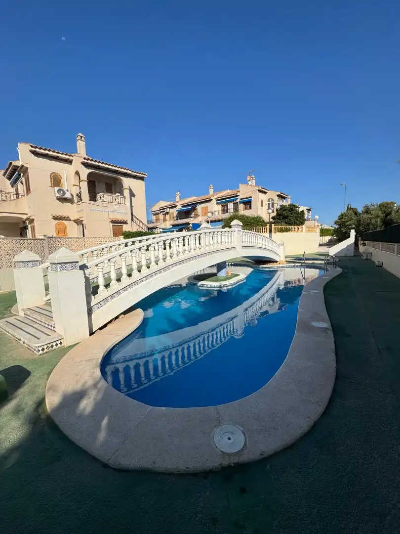 Piscina de Casa o chalet en venta en Torrevieja con Jardín privado, Terraza y Trastero