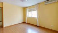 Bedroom of Flat for sale in  Madrid Capital  with Air Conditioner, Heating and Terrace