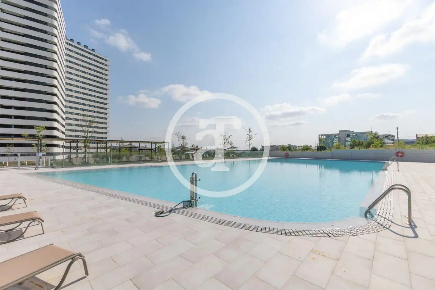 Schwimmbecken von Wohnung zur Miete in Alcobendas mit Klimaanlage, Heizung und Möbliert