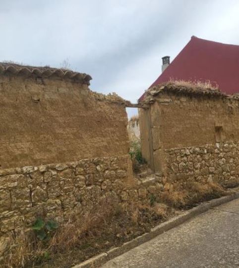 Foto 2 de Casa adosada en venta en Pilon, Valdeolmillos, Palencia