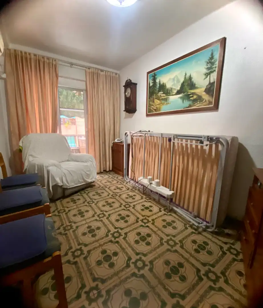 Habitación de Piso en venta en Valencia con Aire acondicionado, Amueblado y Horno