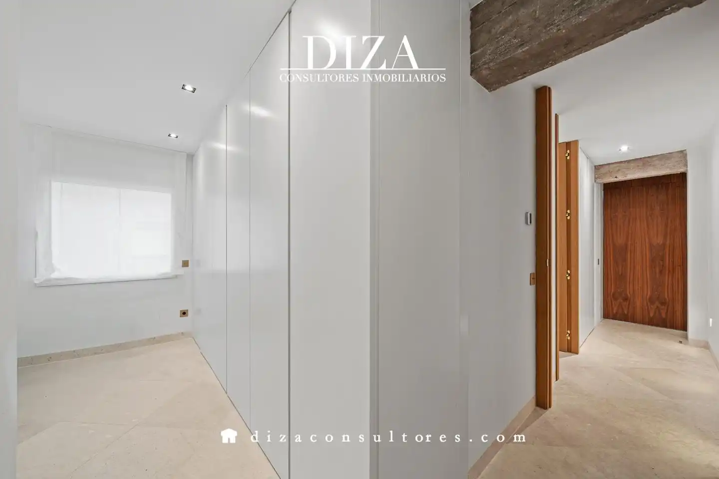 Bedroom of Attic for sale in Madrid  with Air Conditioner, Terrace and Storage room