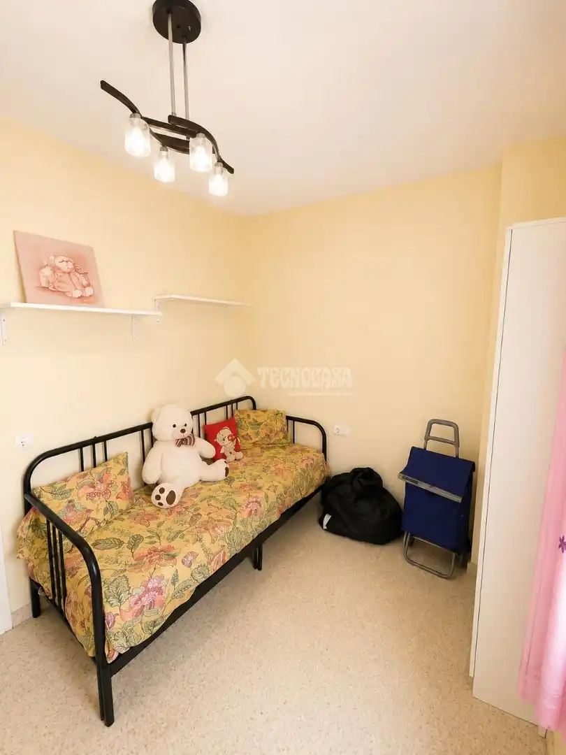 Bedroom of Flat for sale in Sevilla  with Air Conditioner