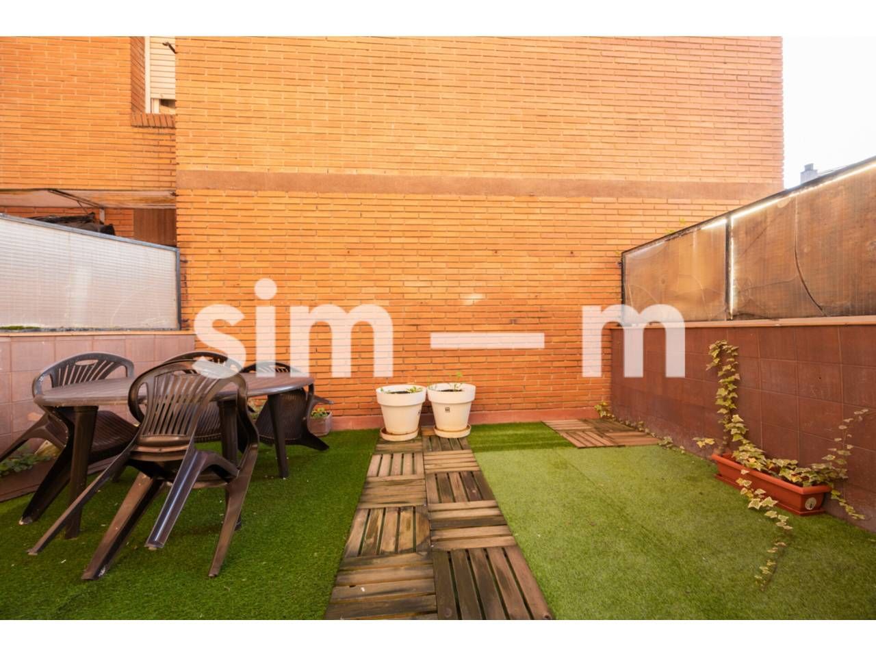 Jardín de Piso en venta en Vic con Calefacción, Terraza y Balcón