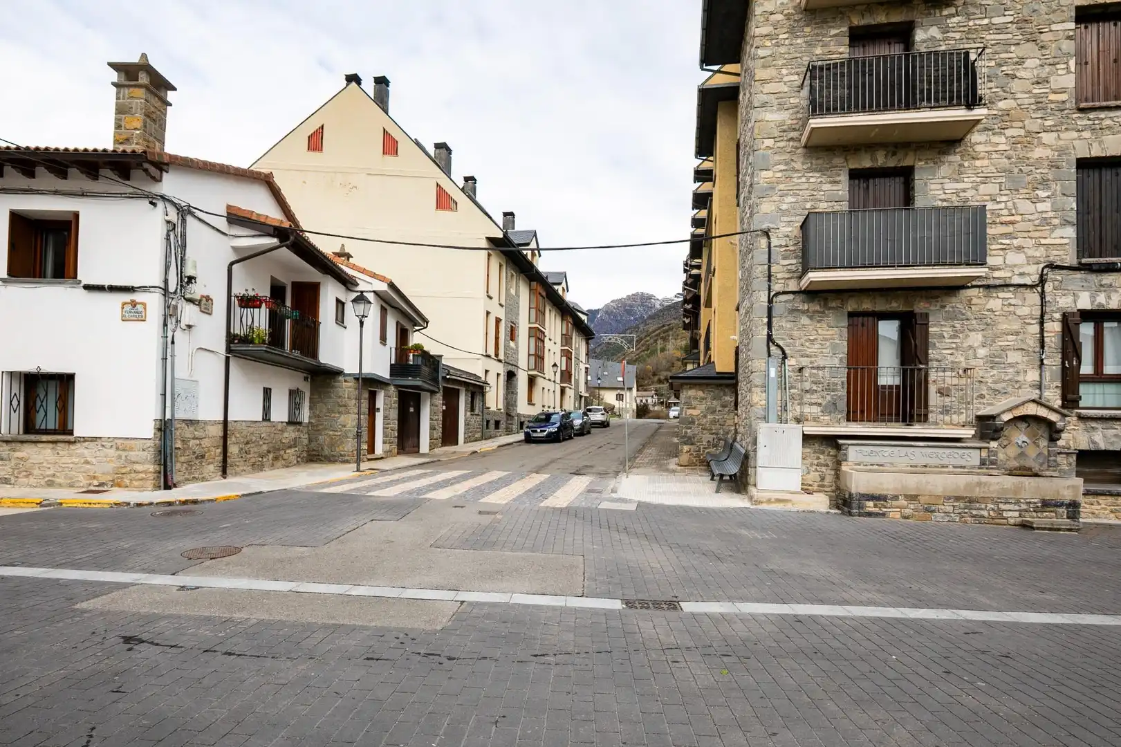 Vista exterior de Dúplex en venta en Biescas con Calefacción