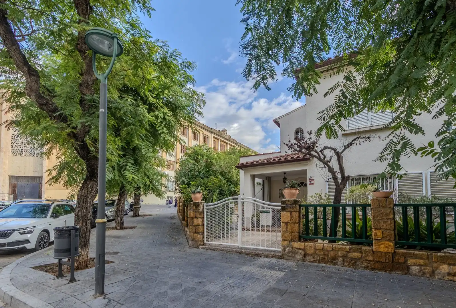 Flat with terrace for sale in Baro Iv Torres 25