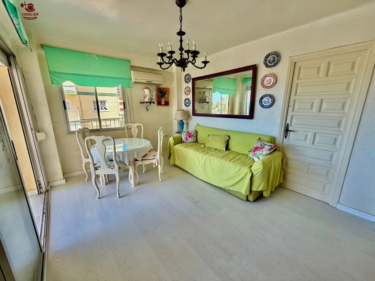 Sala de estar de Piso de alquiler en Vélez-Málaga con Aire acondicionado, Jardín privado y Terraza