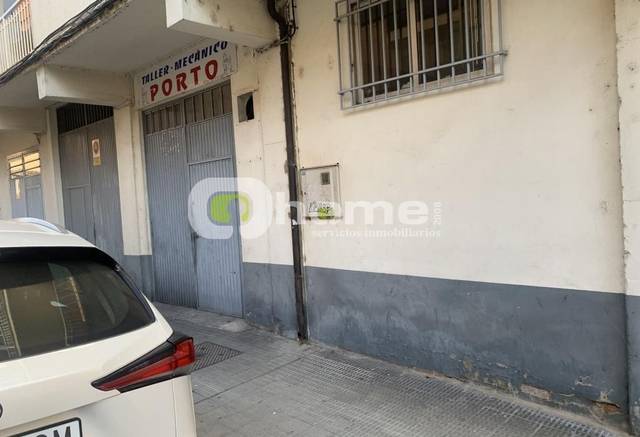 Local comercial en Alquiler en Calle de Arapiles en Candelaria - Peña de Francia