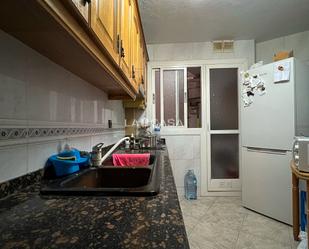 Kitchen of Flat for sale in L'Hospitalet de Llobregat  with Balcony