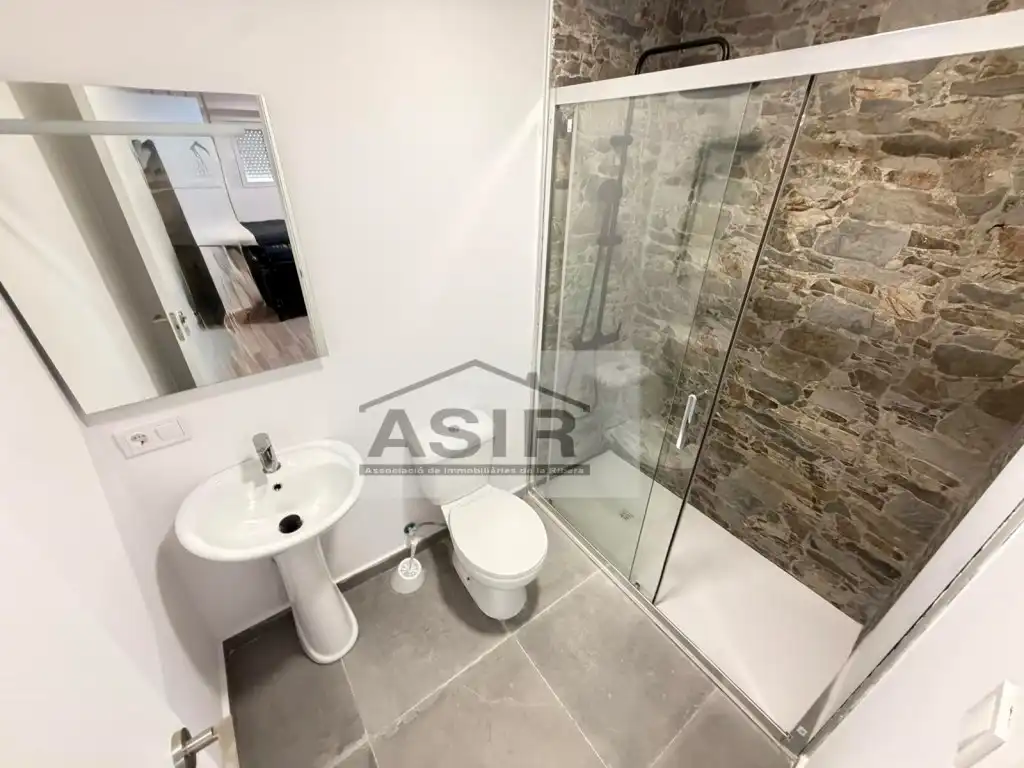 Bathroom of Buildings for sale in Alzira