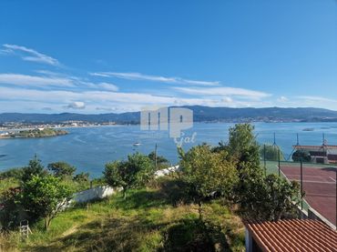 Villa con balcone in vendita a Rúa de Monteferro 4