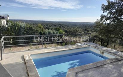 Swimming pool of House or chalet for sale in Las Rozas de Madrid  with Air Conditioner, Heating and Private garden