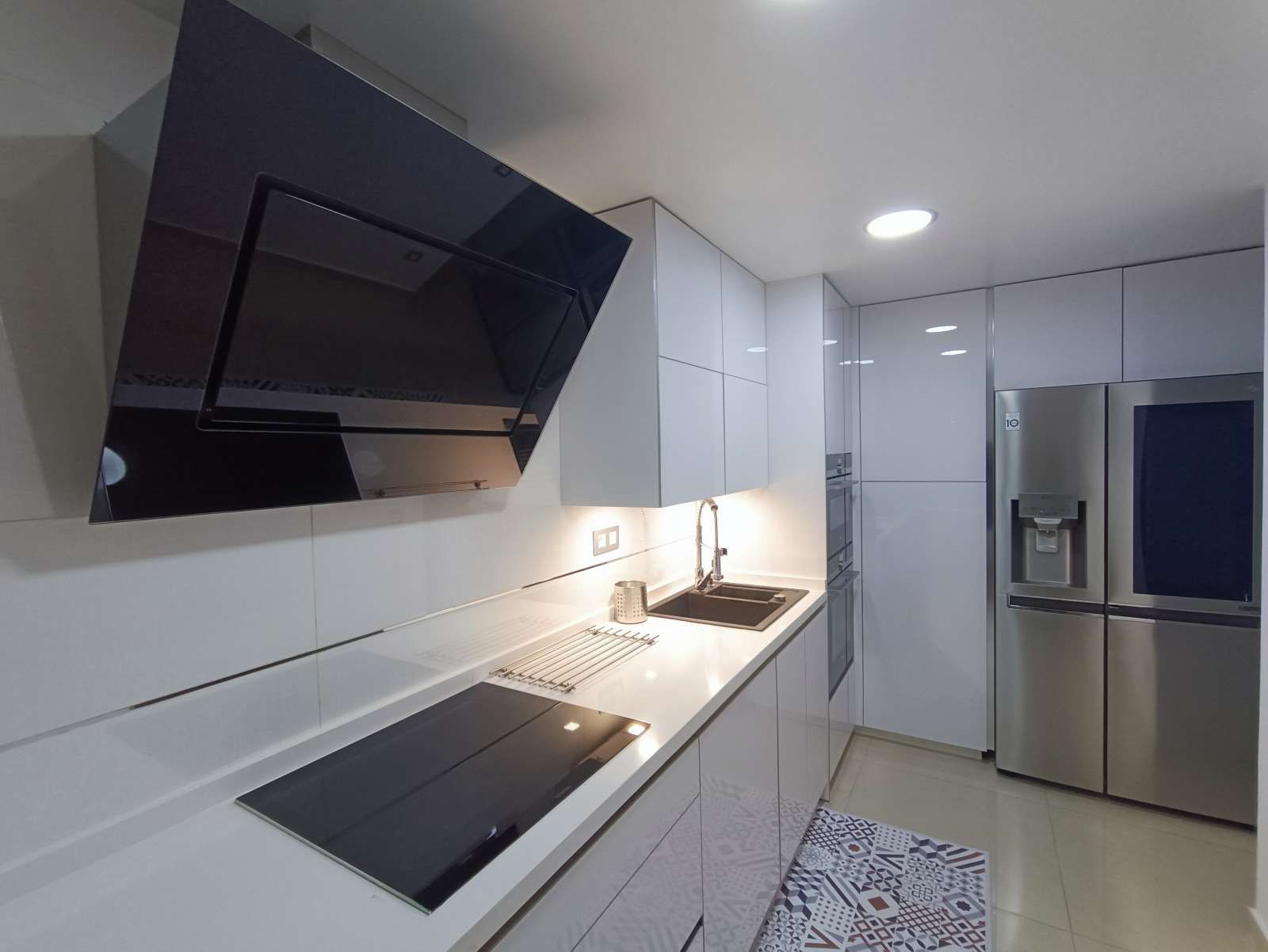 Cuina de Apartament per a compartir en  Córdoba Capital amb Aire condicionat i Terrassa