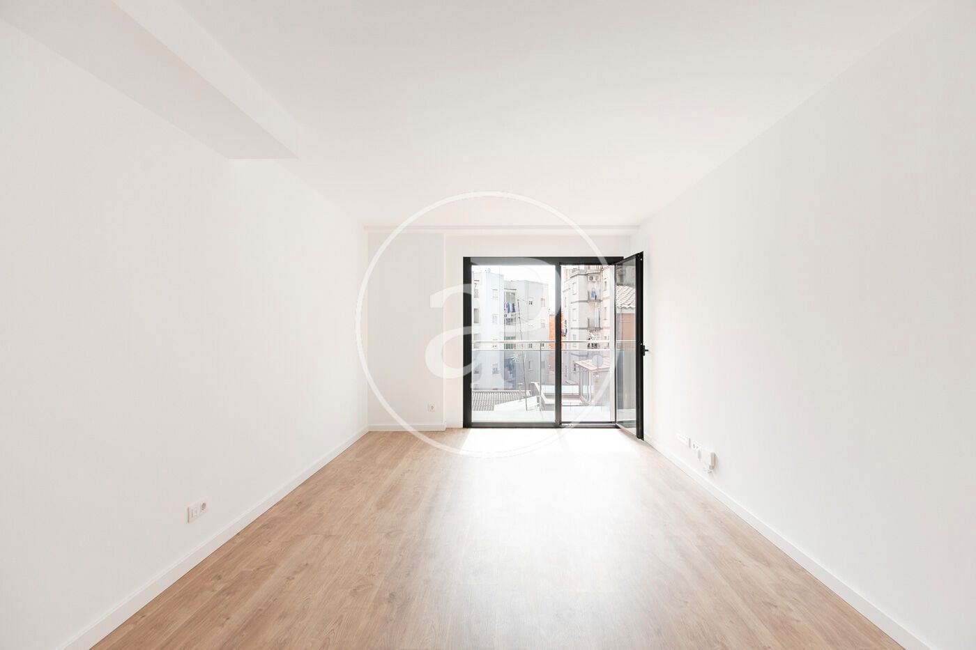 Flat for sale in L'Hospitalet de Llobregat  with Air Conditioner, Heating and Terrace