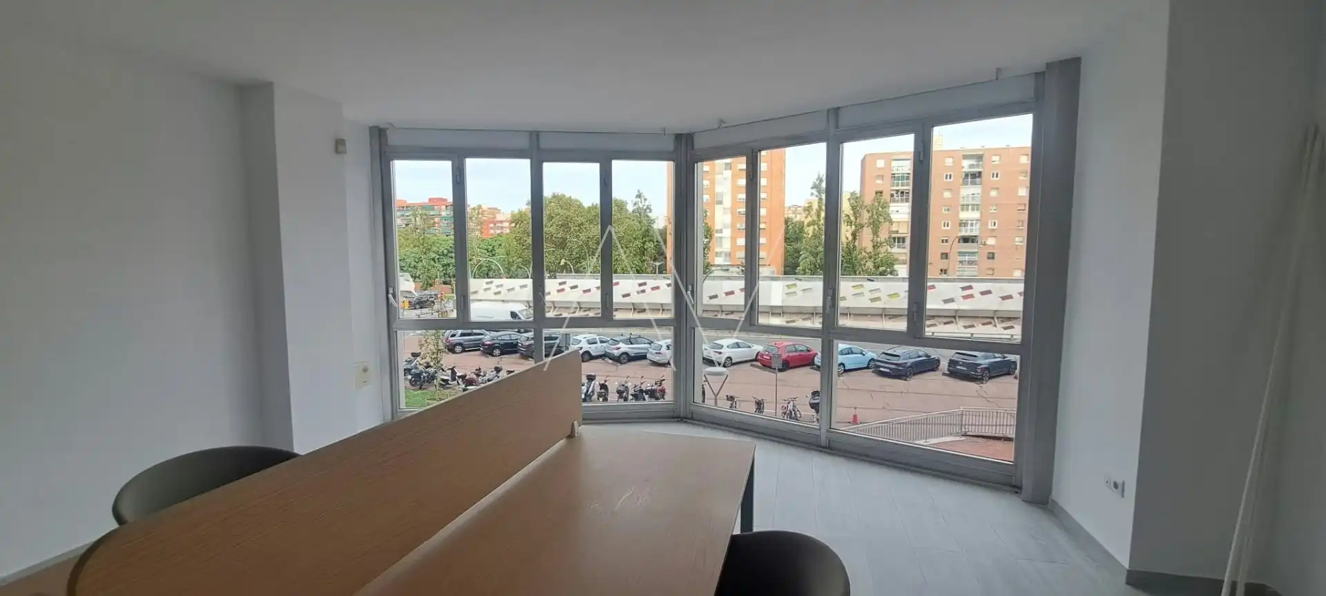 Bureau avec ascenseur à louer à CORTS CATALANES (Barcelona)
